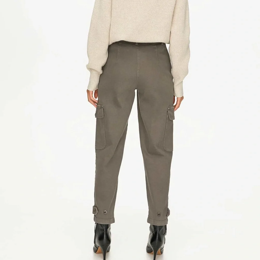 Aritzia Wilfred High-Waisted Army Green Modern Cargo Pants - Picture 3 of 5